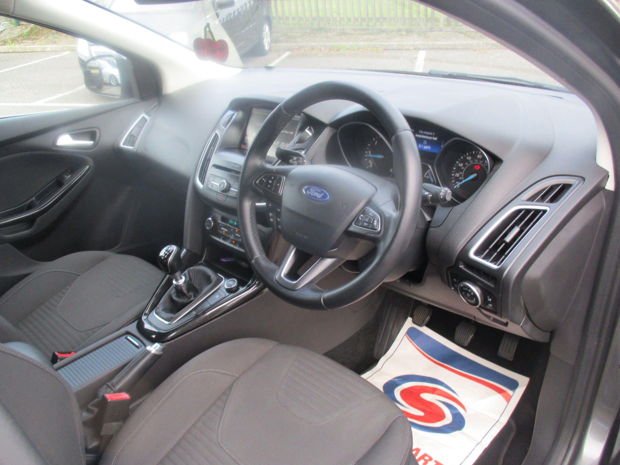 FORD FOCUS 2.0 TDCI TITANIUM (TURBO DIESEL) 6 SPD 2016